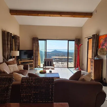 Petale De Rose Cavalaire-sur-Mer